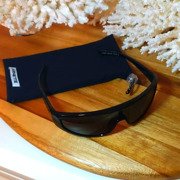 Arnette sunglasses NWT! 🔥🔥🔥🔥 No scratches! Comes w/ case. - Picture 7 of 11